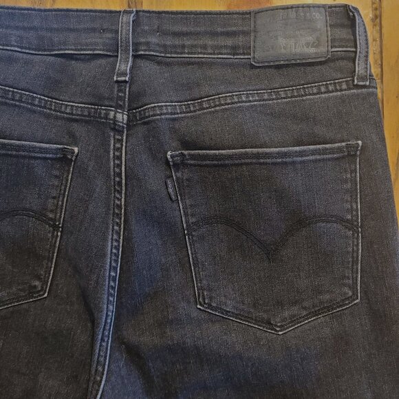 Levi's 721Women's Size 31x30 High-Rise Skinny Denim Jeans Black 18882-0357 - Picture 3 of 6